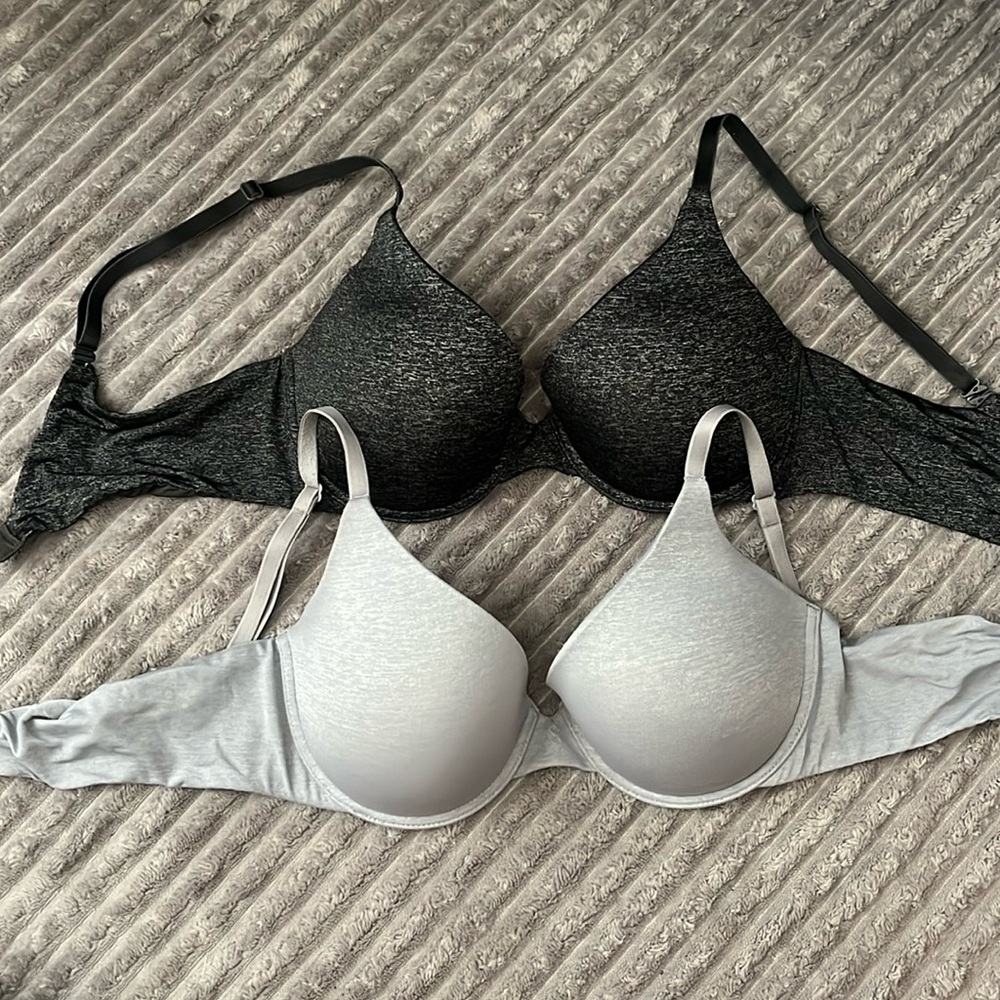 Victoria’s Secret T-shirt Bras (set)